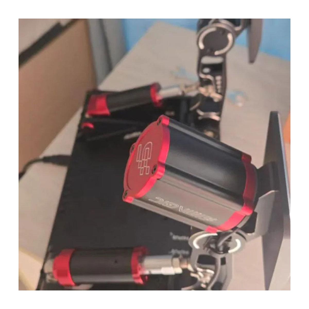 Simagic P2000-HCB Haptische Steuerbox für P-HPR Haptische Pedal-Reaktoren, P-HPR1 Modul, P-C200, P-SFP, P-HPR NEO, P-L200 und P1000 Pedale - Bild 1