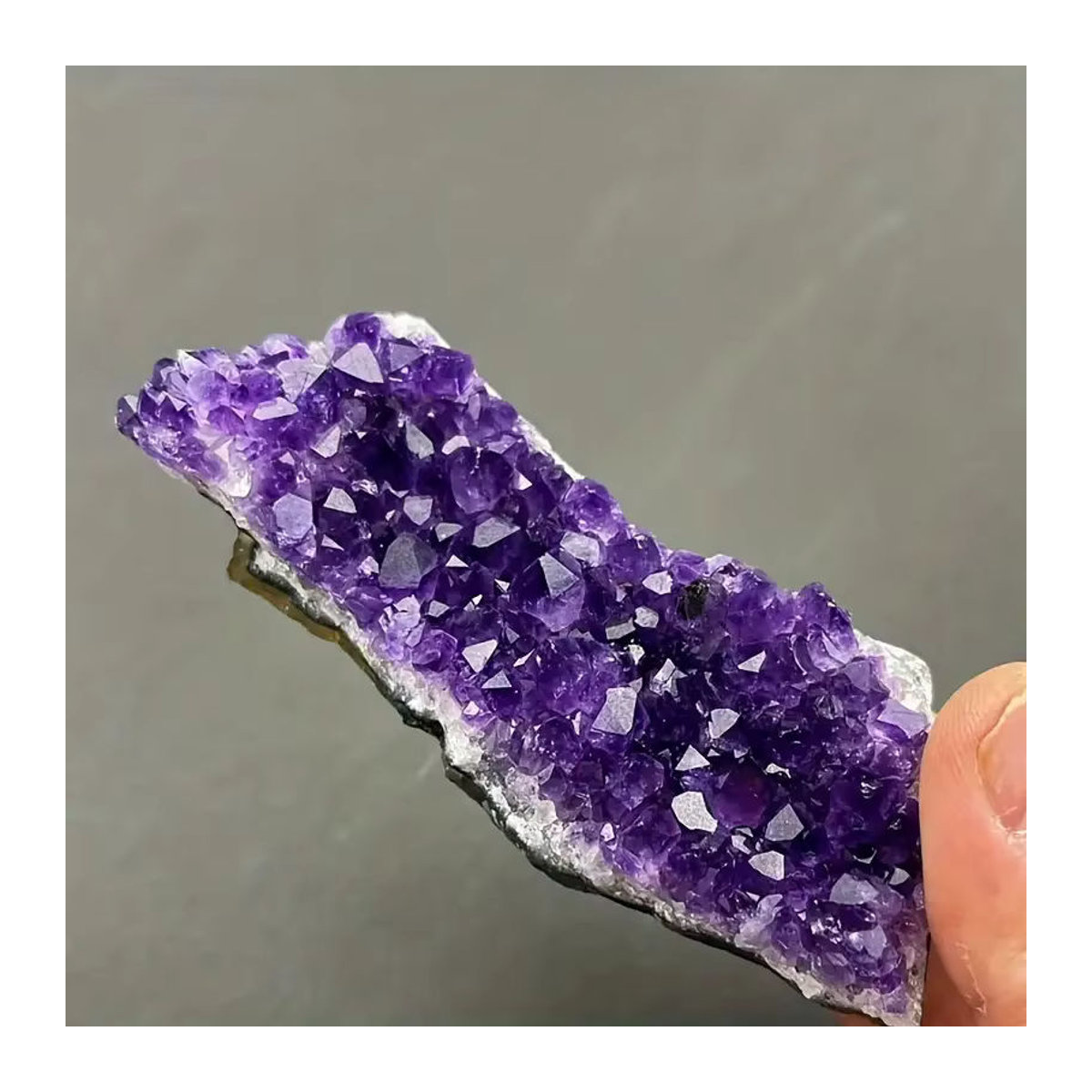 Sisterstone Amethyst Erz Stein in Lila, unregelmäßig geformter Edelstein als Dekoration - Bild 3