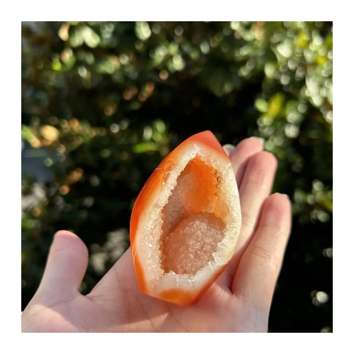 Sisterstone Rote Achat-Geode als natürlicher Kristallcluster für Heimdekoration und Schmuckherstellung - Bild 1