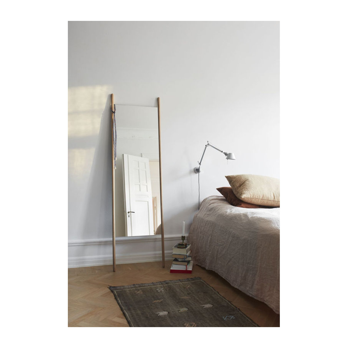 Skagerak By Fritz Hansen Georg Spiegel in Braun und Transparent aus Holz im skandinavischen Design - Bild 3