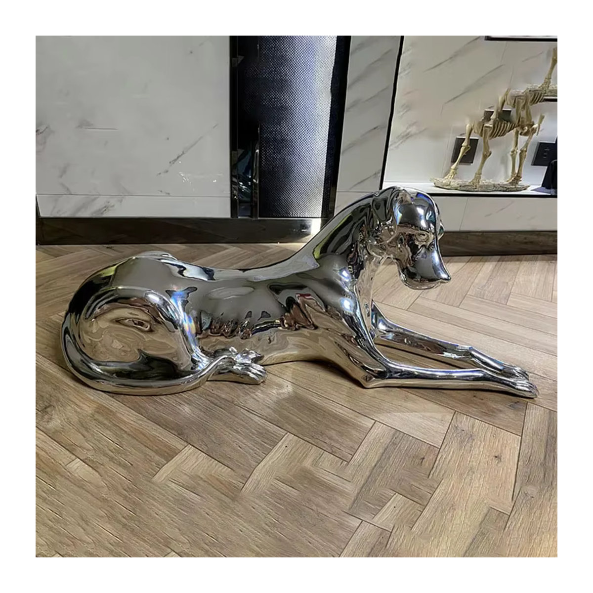 Skandinavische Deutsche Dogge Statue aus Kunstharz und Metall in Grün und Silber - Bild 3