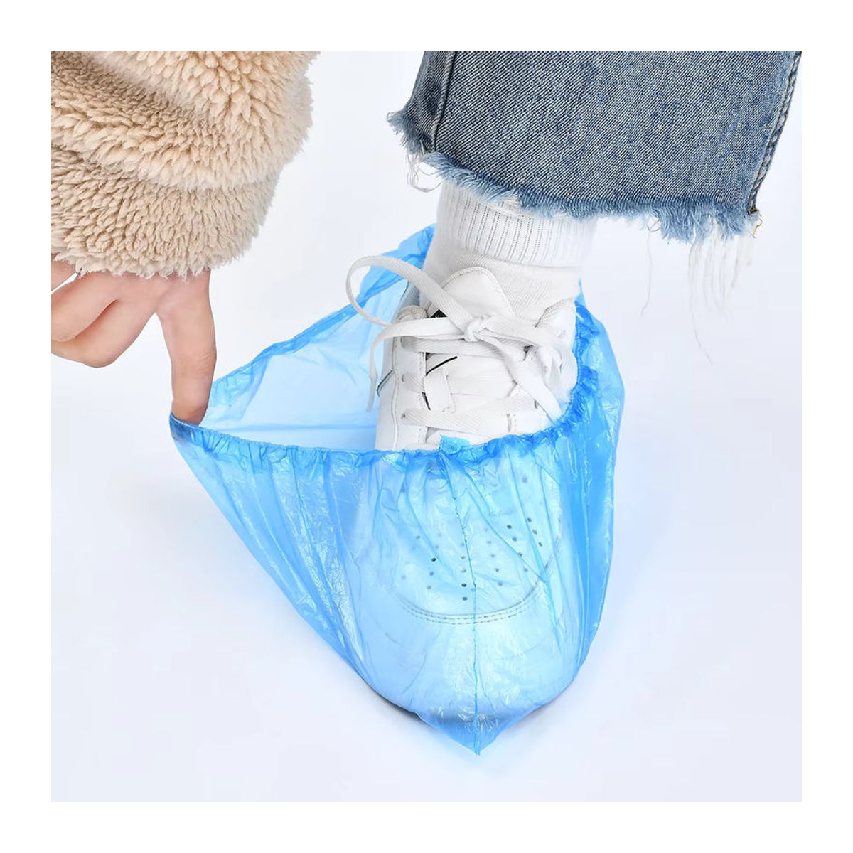 SMATLELF 100er Set Einweg-Überschuhe aus Kunststoff, wasserdichte Schuhüberzüge für Reinigung und Outdoor, Blau und Rosa - Bild 4