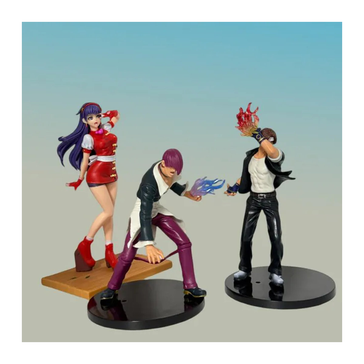 SNK The King of Fighters 98 Anime Figur Kyo Kusanagi und Iori Yagami Actionfiguren aus PVC, mehrfarbig, Höhe: 18 cm - Bild 1