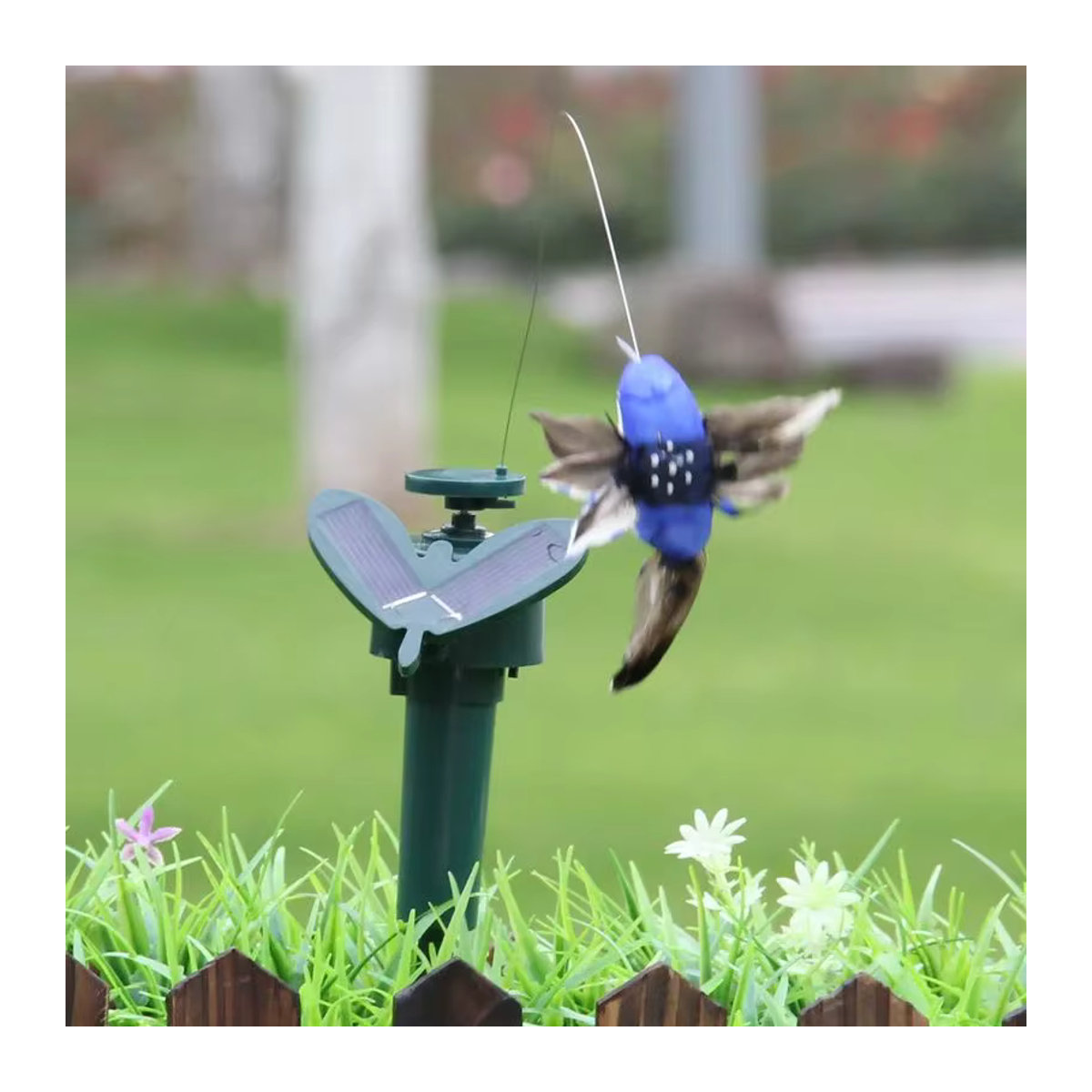 Solarbetriebener künstlicher Kolibri aus Federn als bunte Garten- und Hofdekoration - Bild 5