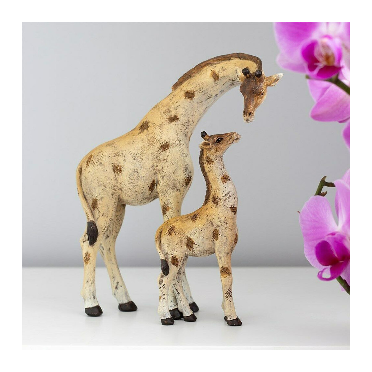 Something Different Giraffen-Ornament Mutter und Baby in Braun und Creme aus Kunstharz - Bild 2