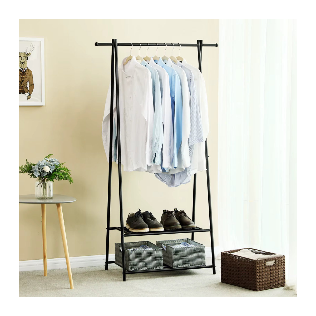 SONGMICS Garderobenständer aus Metall in Schwarz mit 2 Ablagen für Schuhe und Boxen, minimalistisches Design - Bild 3