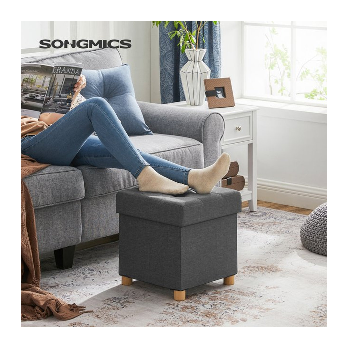 SONGMICS Sitzhocker als Sitzwürfel und Aufbewahrungsbox in Grau mit Holzfüßen und Deckel, B/T/H: 40 x 40 x 38 cm - Bild 1