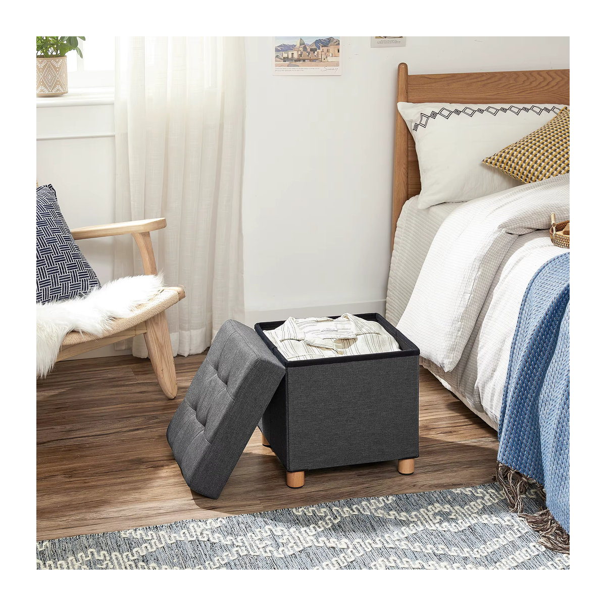 SONGMICS Sitzhocker als Sitzwürfel und Aufbewahrungsbox mit Holzfüßen und Deckel, Beige oder Grau, B/T/H: 40 x 40 x 38 cm - Bild 2