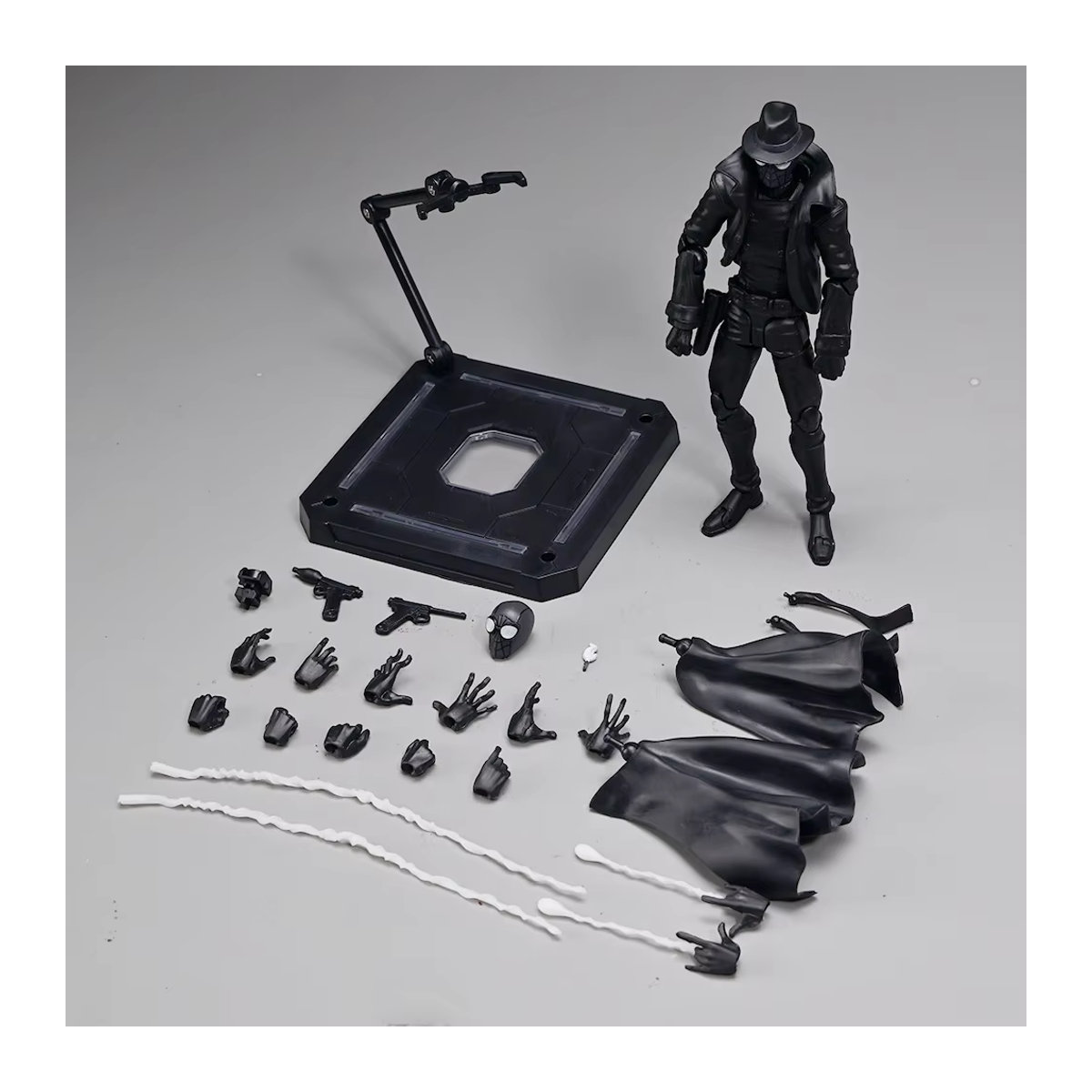 Spider-Man Noir Figur von Bandai in Schwarz, Höhe: 17 cm - Bild 3