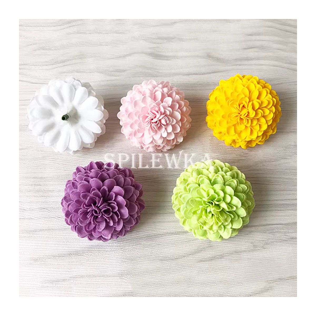 Spilewka 28 Stück Künstliche Chrysanthemen Pompons Gänseblümchen für DIY Dekoration, Durchmesser: 5 cm, Farben: Weiß und Mehrfarbig - Bild 2