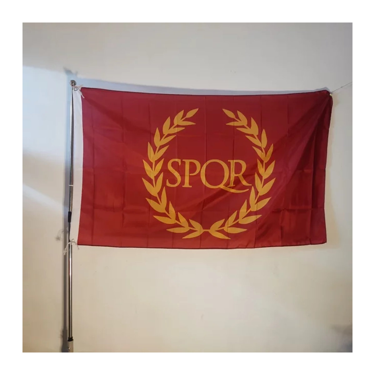 Spqr-Flagge Römisches Reich Dekorationsbanner aus Polyester in Rot, B x H: 150 x 90 cm - Bild 1