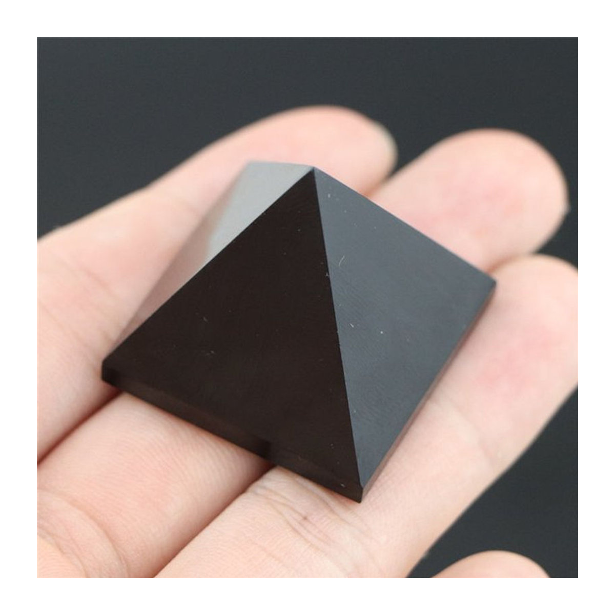 Stone Brothers Heilende Pyramide aus schwarzem natürlichem Obsidian Quarz zur Dekoration für dein Zuhause oder dein Büro - Bild 1