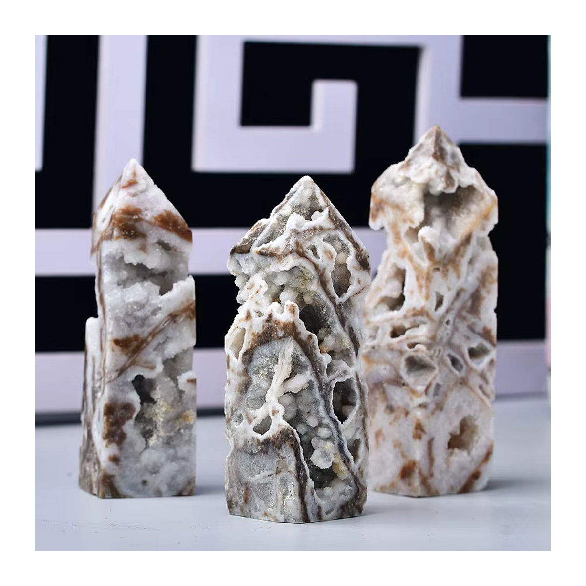 STONE BROTHERS Weißer Achat Druzy Kristall Turm als dekorative Heilstein Säule - Bild 4