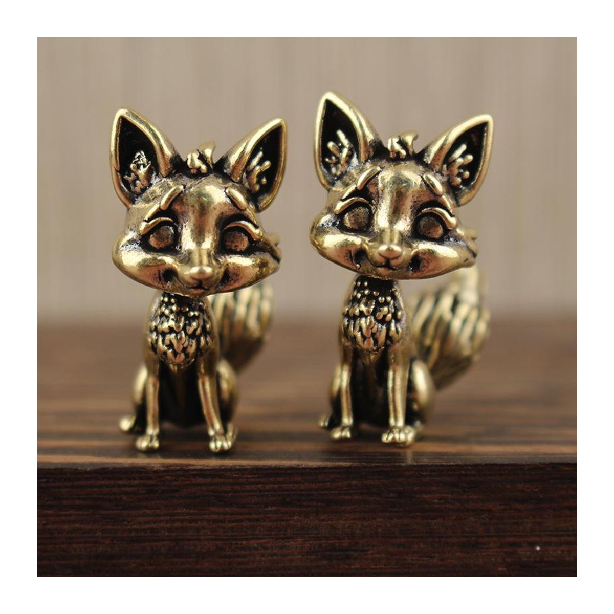 Sugarr Fuchs Statue aus Messing in Gold als dekorative Miniaturfigur für deinen Schreibtisch - Bild 2