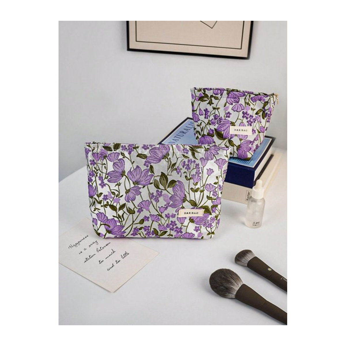 Süße Make-up-Tasche mit floralem Design und Reißverschluss in Taro-Lila - Bild 1