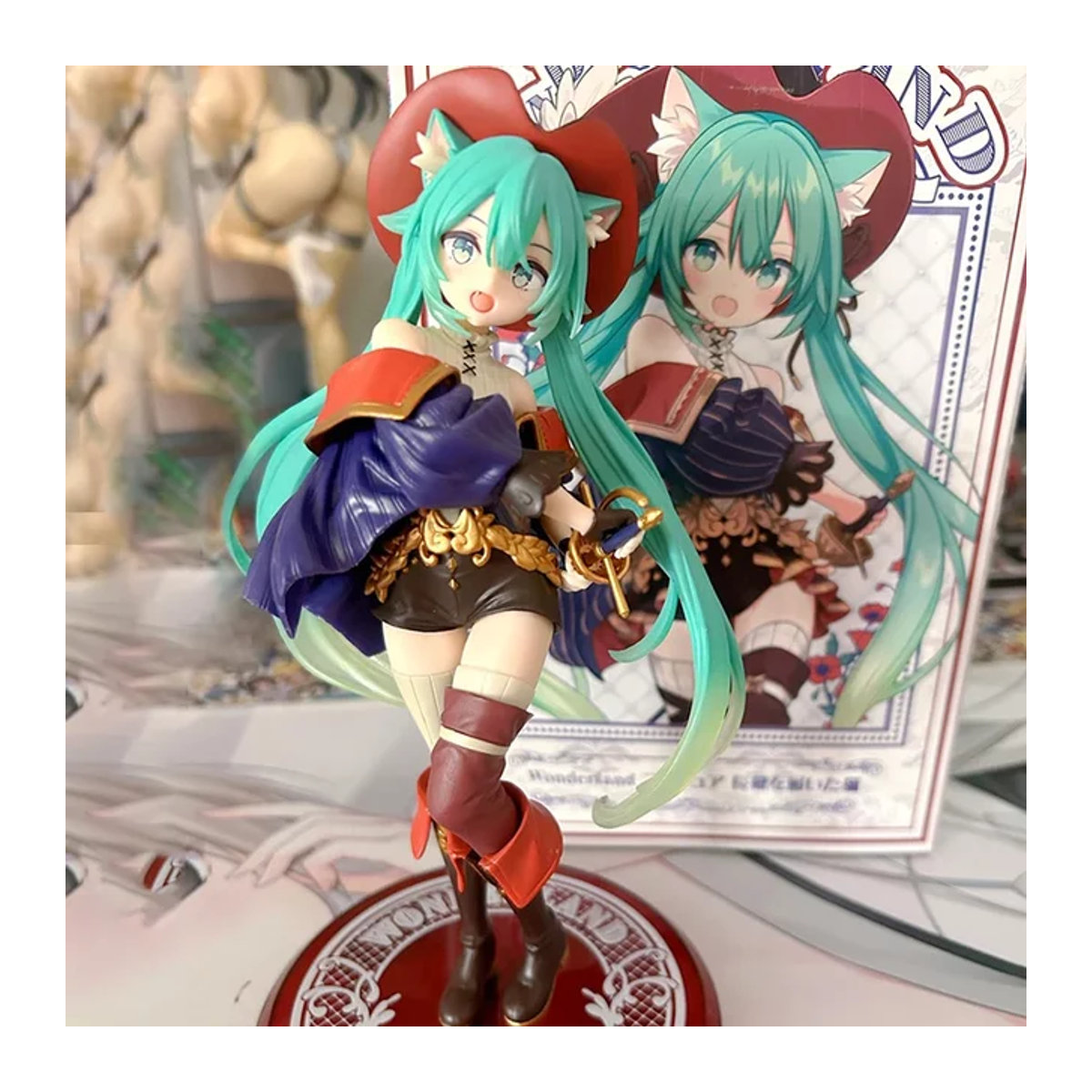 Taito Hatsune Miku Figur Wunderland Kater in Stiefeln Anime Action Figur mehrfarbig aus Kunststoff - Bild 1