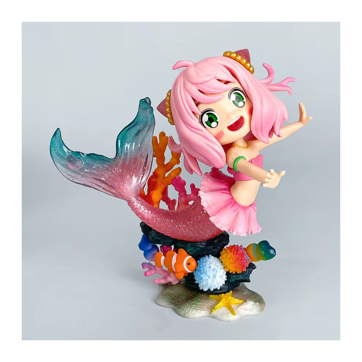 TAKARA TOMY Anya Forger Meerjungfrau Anime Figur aus Kunststoff, mehrfarbig, Desktop Ornament und Sammlerstück - Bild 3