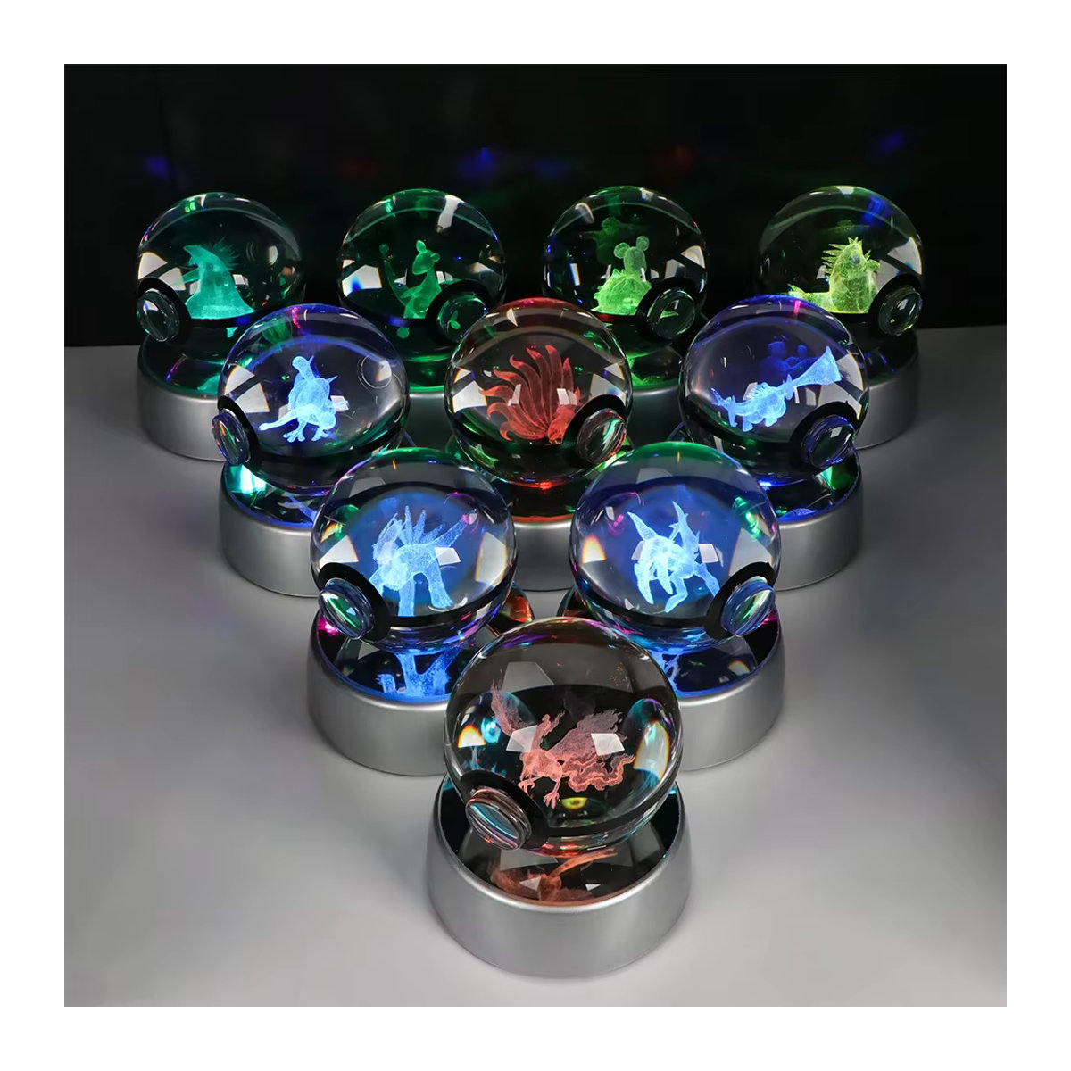 TAKARA TOMY Pokemon 3D Kristallkugel LED Nachtlicht mit Pikachu Gengar Eevee und Mewtwo in Bunt - Bild 3