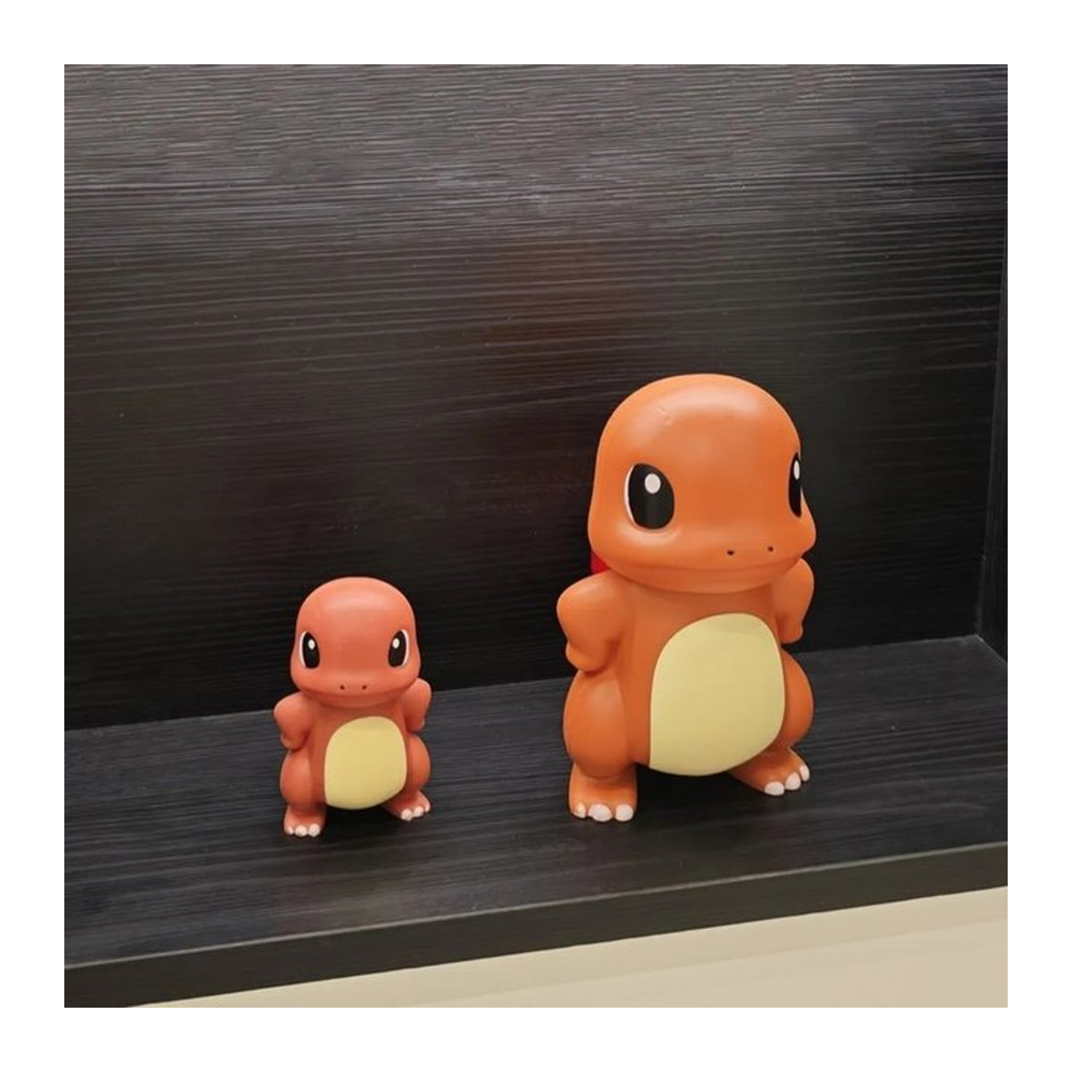 TAKARA TOMY Tsundere Charizard Auto-Ornament als Rückspiegel-Charm und Schreibtisch-Figur in Orange - Bild 1