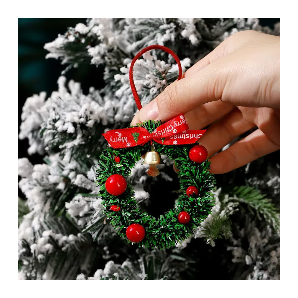 TCYATO1PCS Weihnachts-Hängeornament für den Auto-Rückspiegel mit Glocke, Mini-Kranz und Weihnachtsbaum in Mehrfarbig - Bild 4