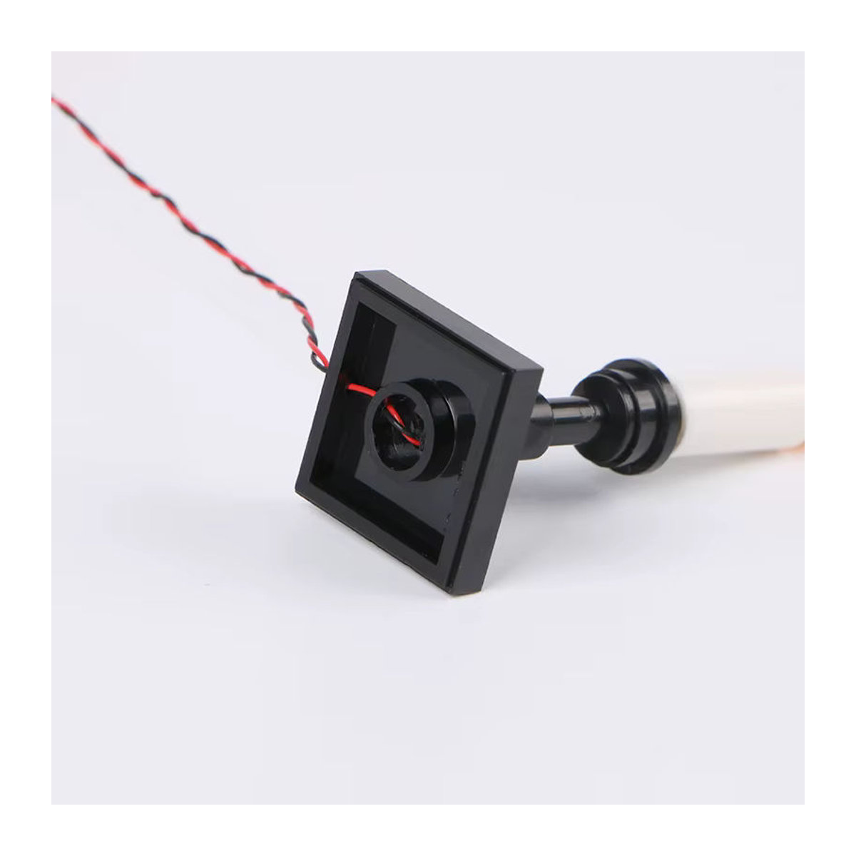 TEDDOO 4er Set LED Stabkerzen aus Kunststoff in Mehrfarbig mit automatischem Flimmern zur Dekoration - Bild 4