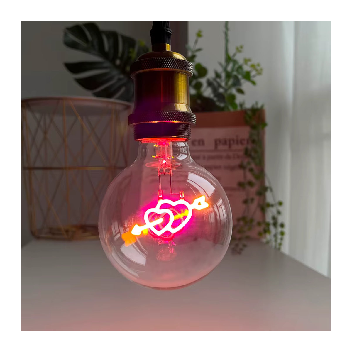 TIANFAN Vintage Edison LED Glühbirne G95 mit Herz-Motiv, dimmbar, buntes Glas, E27 Fassung - Bild 4