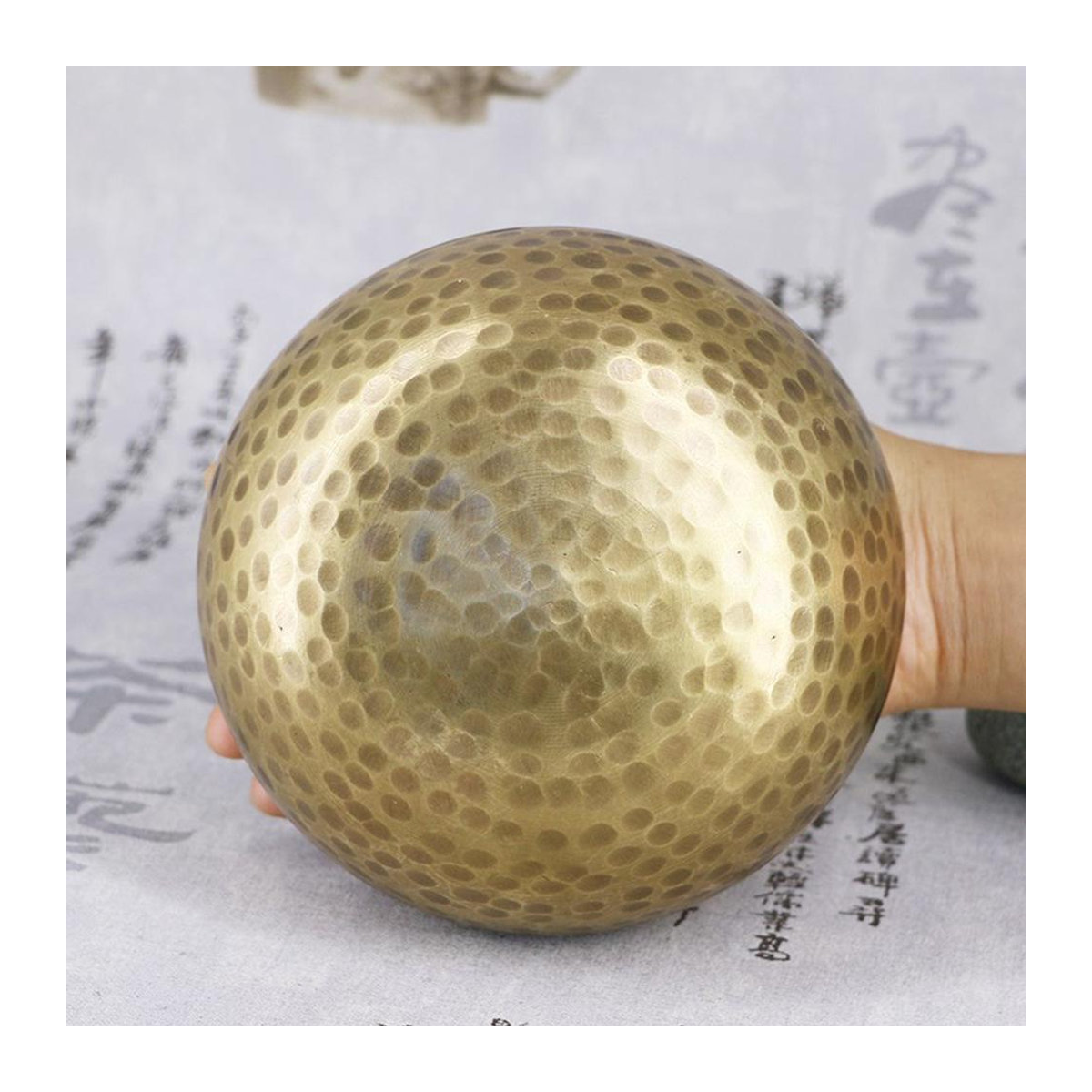 Tibetisch-buddhistische Klangschale aus Messing von TOMTOP JMS in Gold mit Schlagstab für Meditation und Yoga, Durchmesser: 12 cm - Bild 8