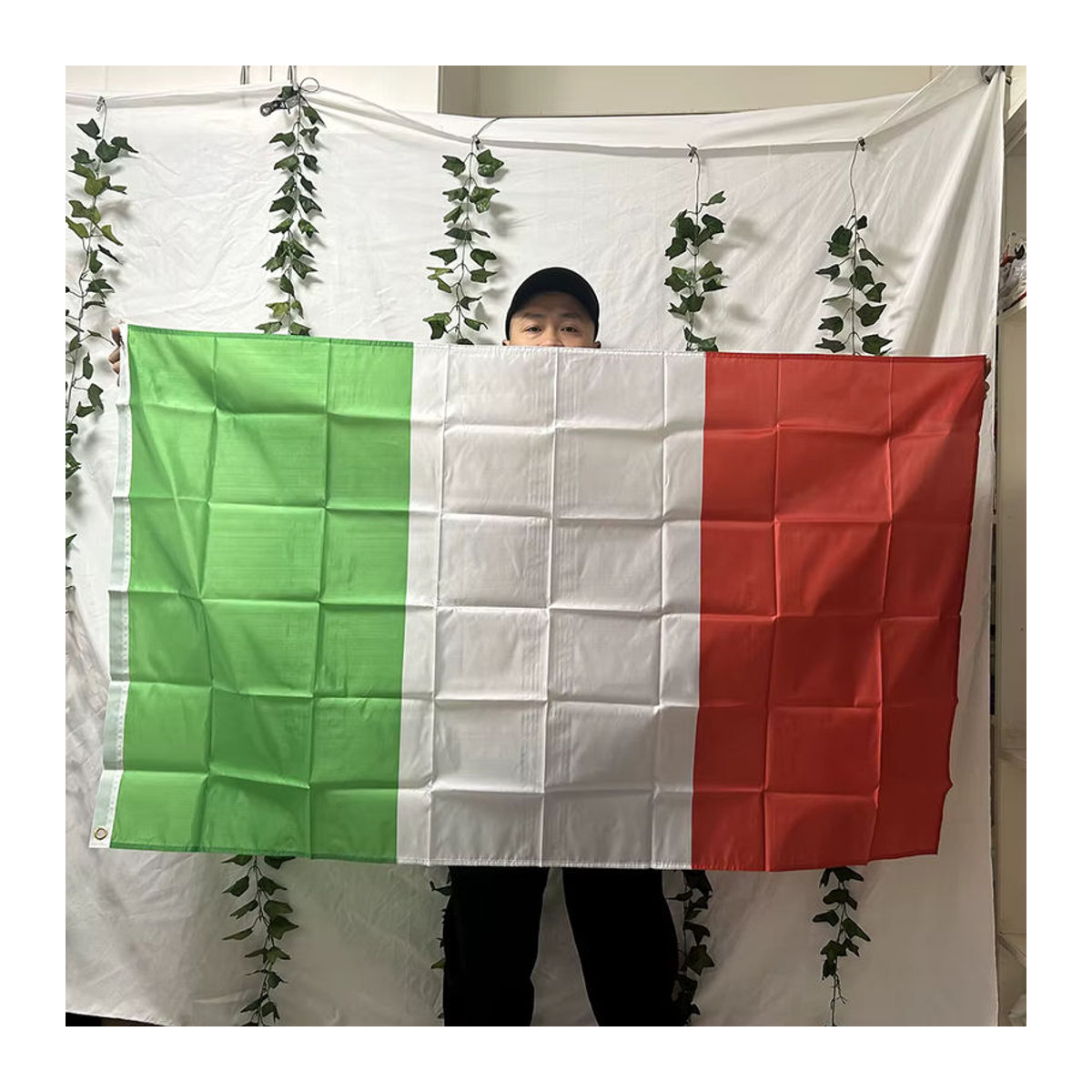 TIKI FLAGGE Italienische Nationalflagge als hängendes Banner in Mehrfarbig, B: 60 cm, H: 90 cm - Bild 2
