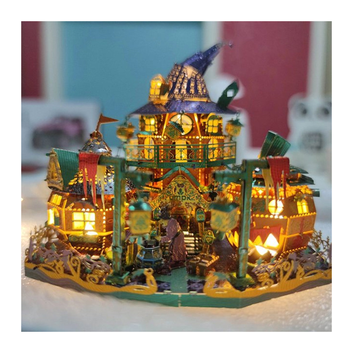 Tinamic 3D Metall Puzzle Kürbis Haus Modellbau Kit mit Licht in Orange und Mehrfarbig für Erwachsene - Bild 1