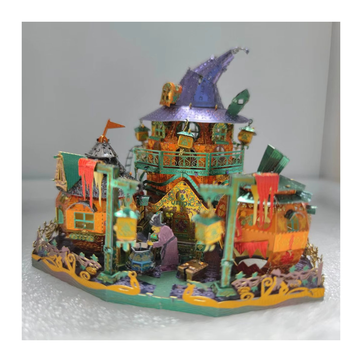 Tinamic 3D Metall Puzzle Kürbis Haus Modellbau Kit mit Licht in Orange und Mehrfarbig für Erwachsene - Bild 2