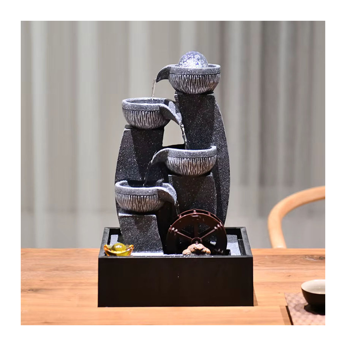 Tischwasserbrunnen mit Drehkugel und Kaskade in Grau aus Polyresin für Feng Shui und Bürodekoration - Bild 2