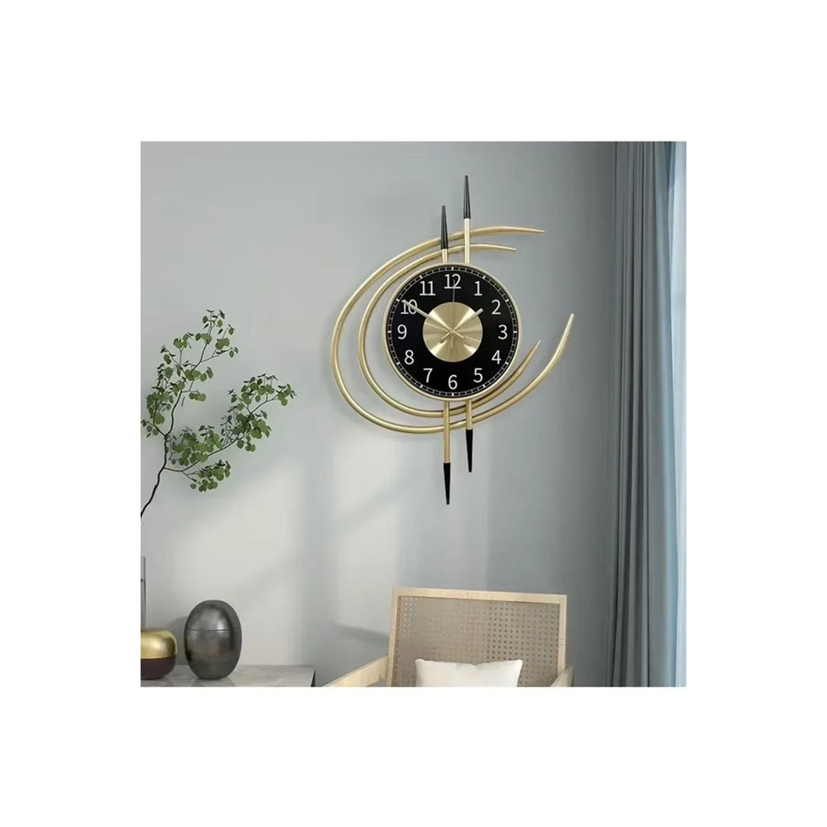 Tkuleda Storm Eye Moderne Wanduhr aus Metall, Geräuschlose Analoge Wanduhr in Schwarz und Gold, Geometrisches Design, Durchmesser: 54 cm - Bild 3
