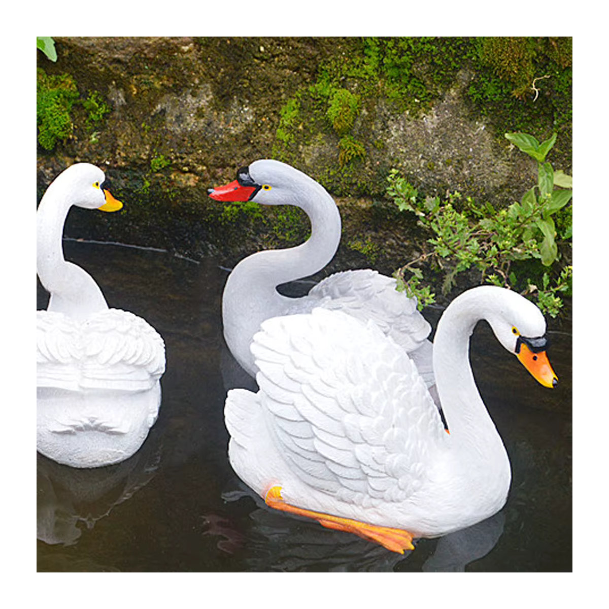 TOPINCN Deko-Schwan aus Kunstharz in Weiß als schwimmende Figur für deine Gartenlandschaft und Dekoration - Bild 2