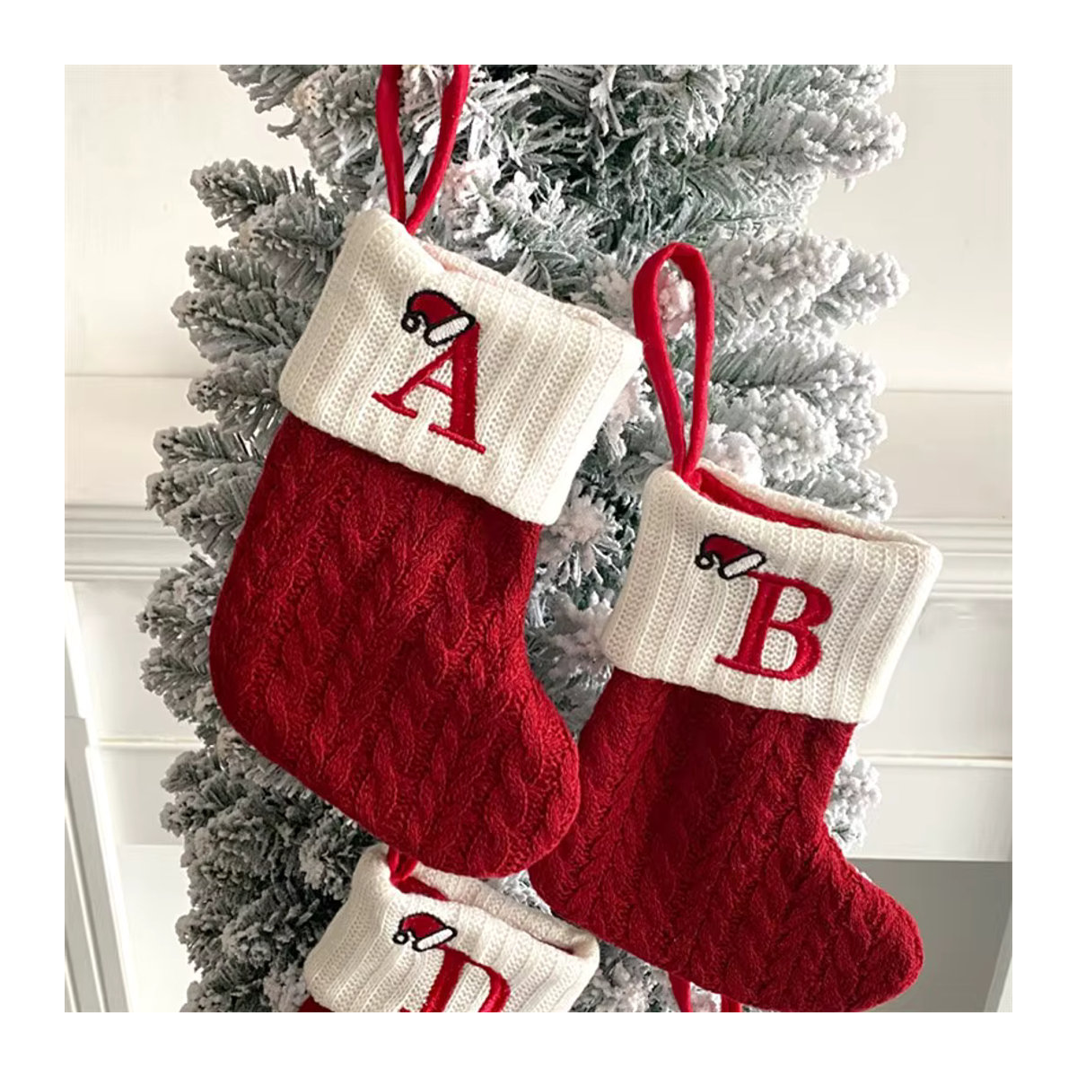Toporchid Weihnachtsstrumpf in Rot mit Schneeflocken und Buchstaben als hängendes Textil-Ornament für deinen Weihnachtsbaum - Bild 4