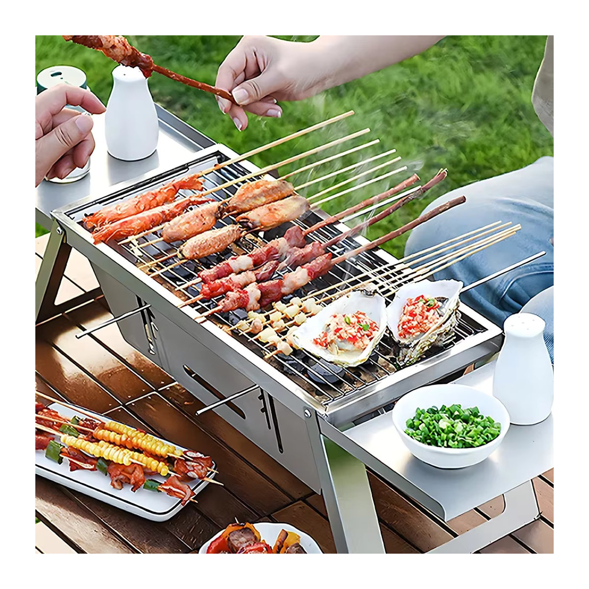 Tragbarer Edelstahl Holzkohlegrill für Outdoor und Haushalt mit Klappfunktion - Bild 2