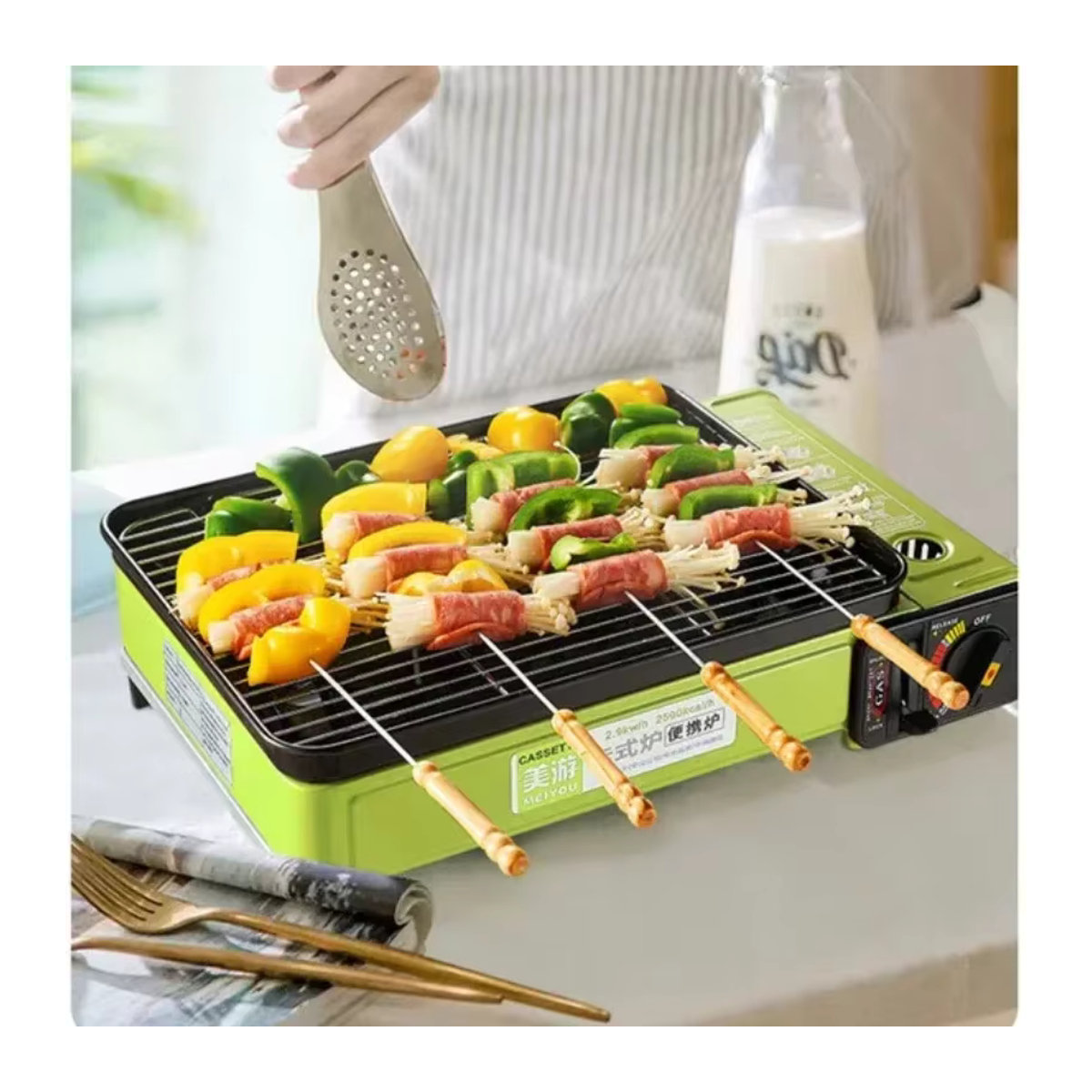 Tragbarer rauchfreier Gasgrill im koreanischen Stil als kompakte Outdoor-Kocheinheit in Grün - Bild 2