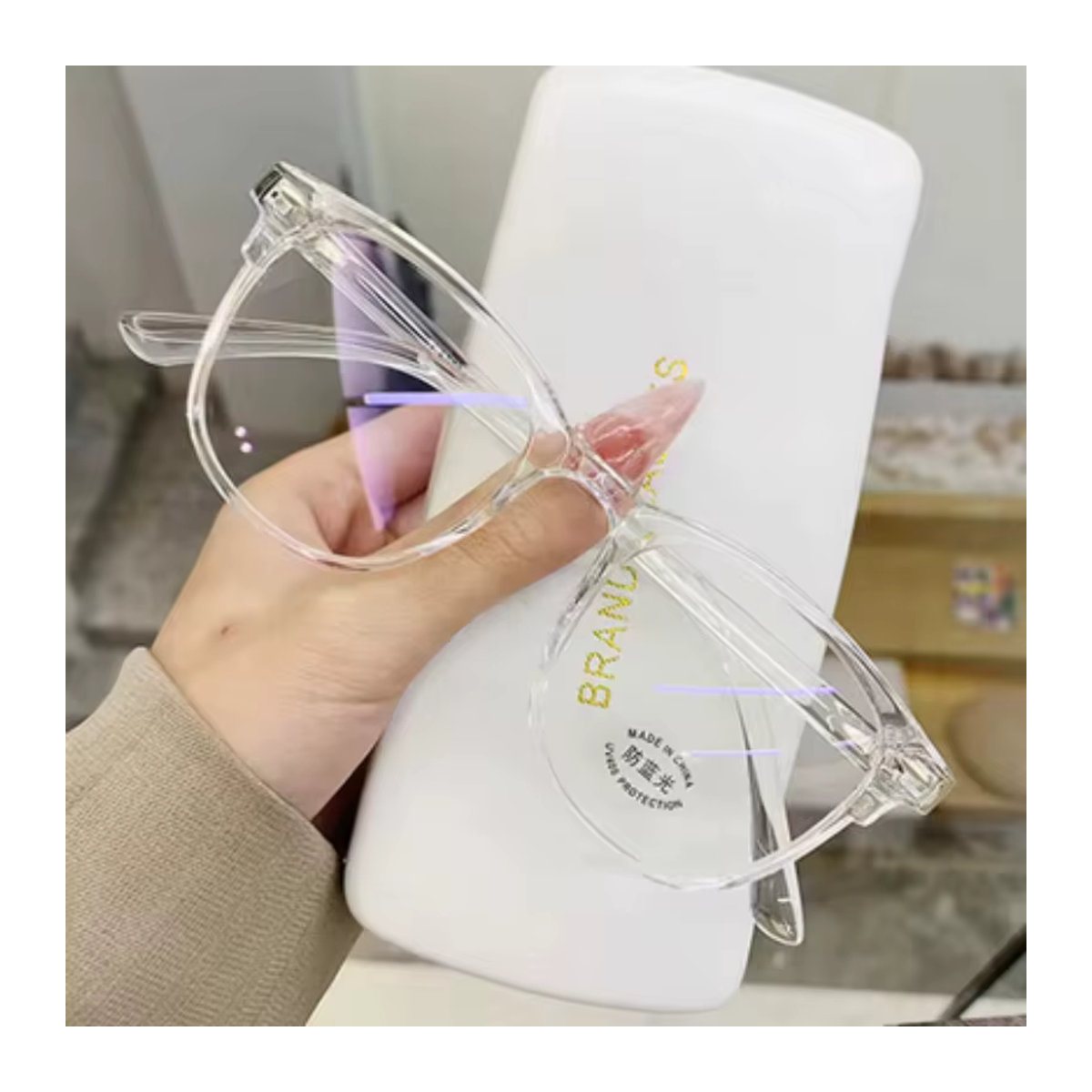 Transparente Computerbrille mit Blaulichtfilter für Damen und Herren, runde Kunststoffbrille im minimalistischen Design - Bild 1