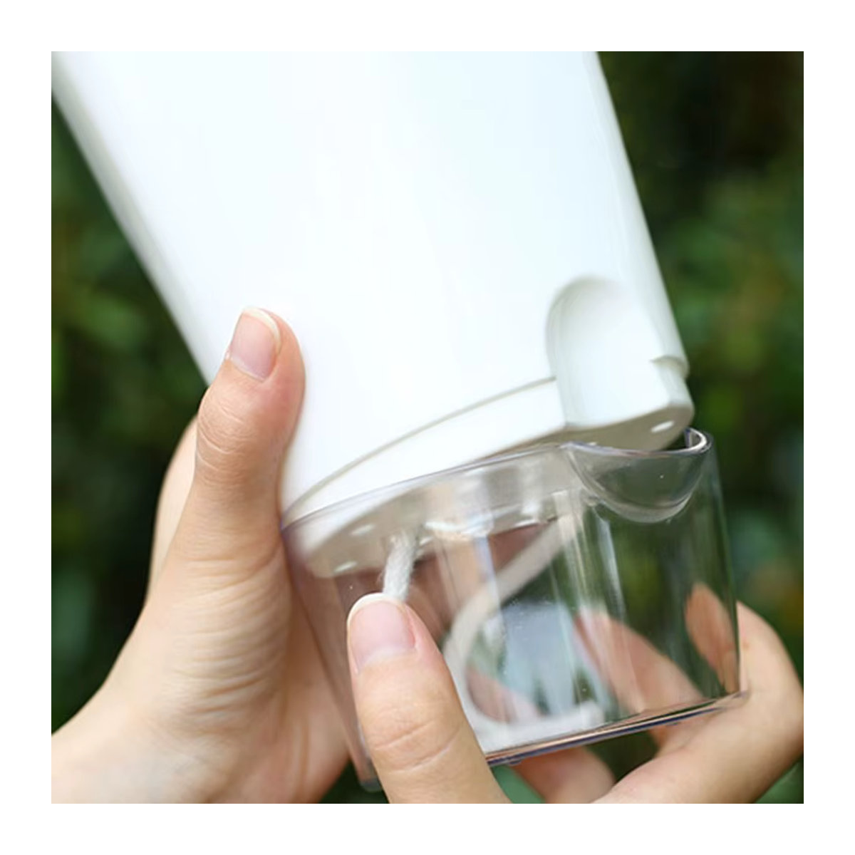Transparenter Doppelwandiger Plastik Blumentopf mit Selbstbewässerungssystem und Baumwollseil - Bild 4
