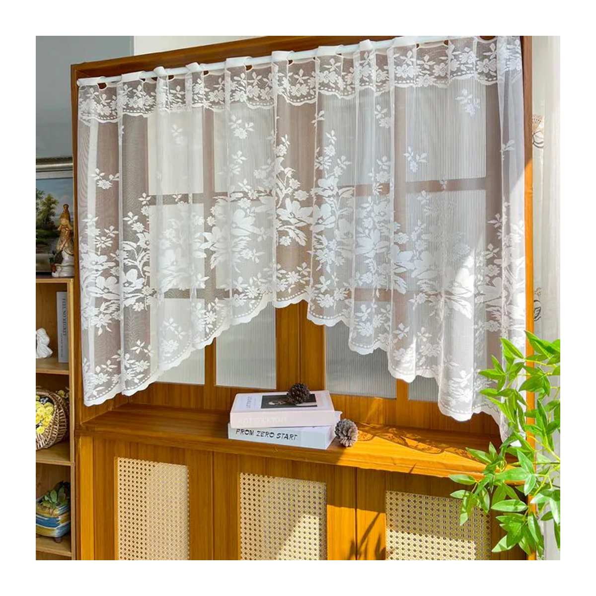 Transparenter Dreiecksvorhang mit weißer Blume von NewWPKIRA im französischen Landhaus-Stil für die Küche und kleine Fenster - Bild 1