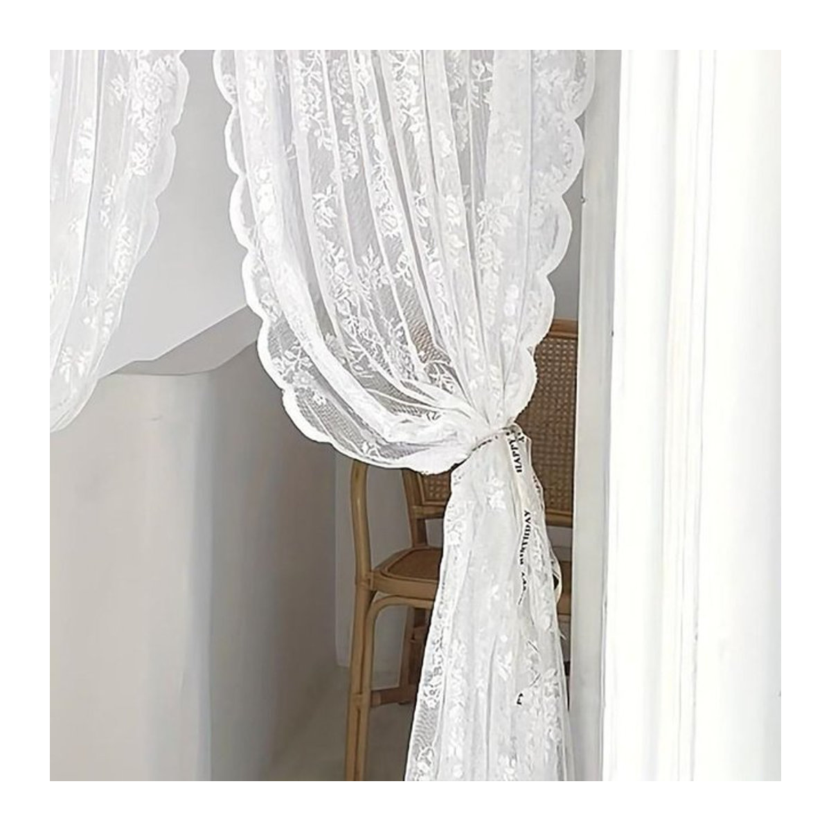 Transparenter Fenstervorhang mit floraler Spitze in Weiß, B: 150 cm, H: 200 cm - Bild 1