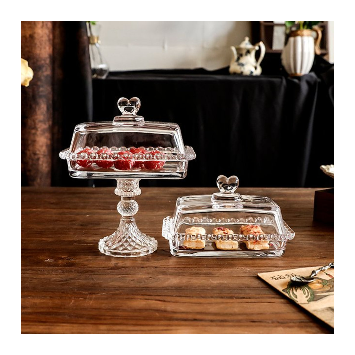 Transparentes Glas Kuchentablett mit Deckel im europäischen Stil für Dessert und Obst - Bild 1
