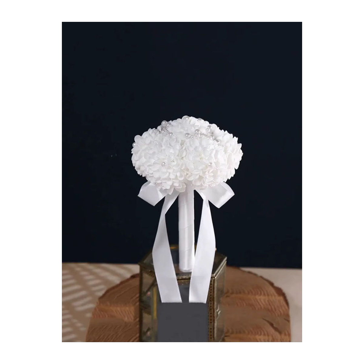TRUE LOVE GIFT Hochzeitsstrauß in Weiß, runder floraler Textil-Blumenstrauß für Hochzeit und Dekoration - Bild 5