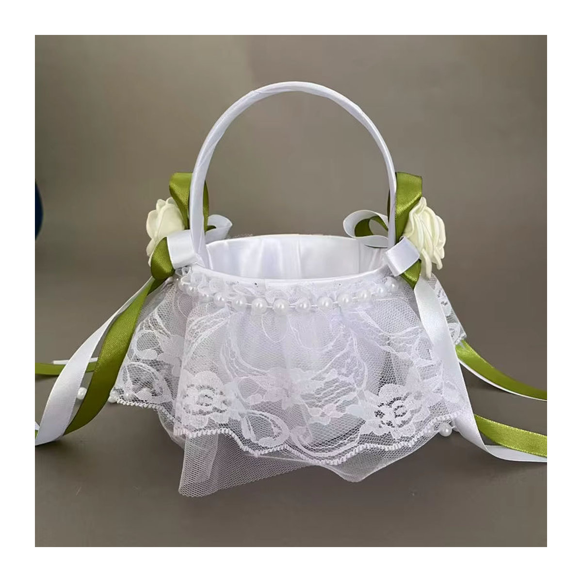 TRUE LOVE GIFT Satin-Hochzeitsblumenkorb für Blumenmädchen in Grün und Weiß, rund und minimalistisch gestaltet - Bild 4