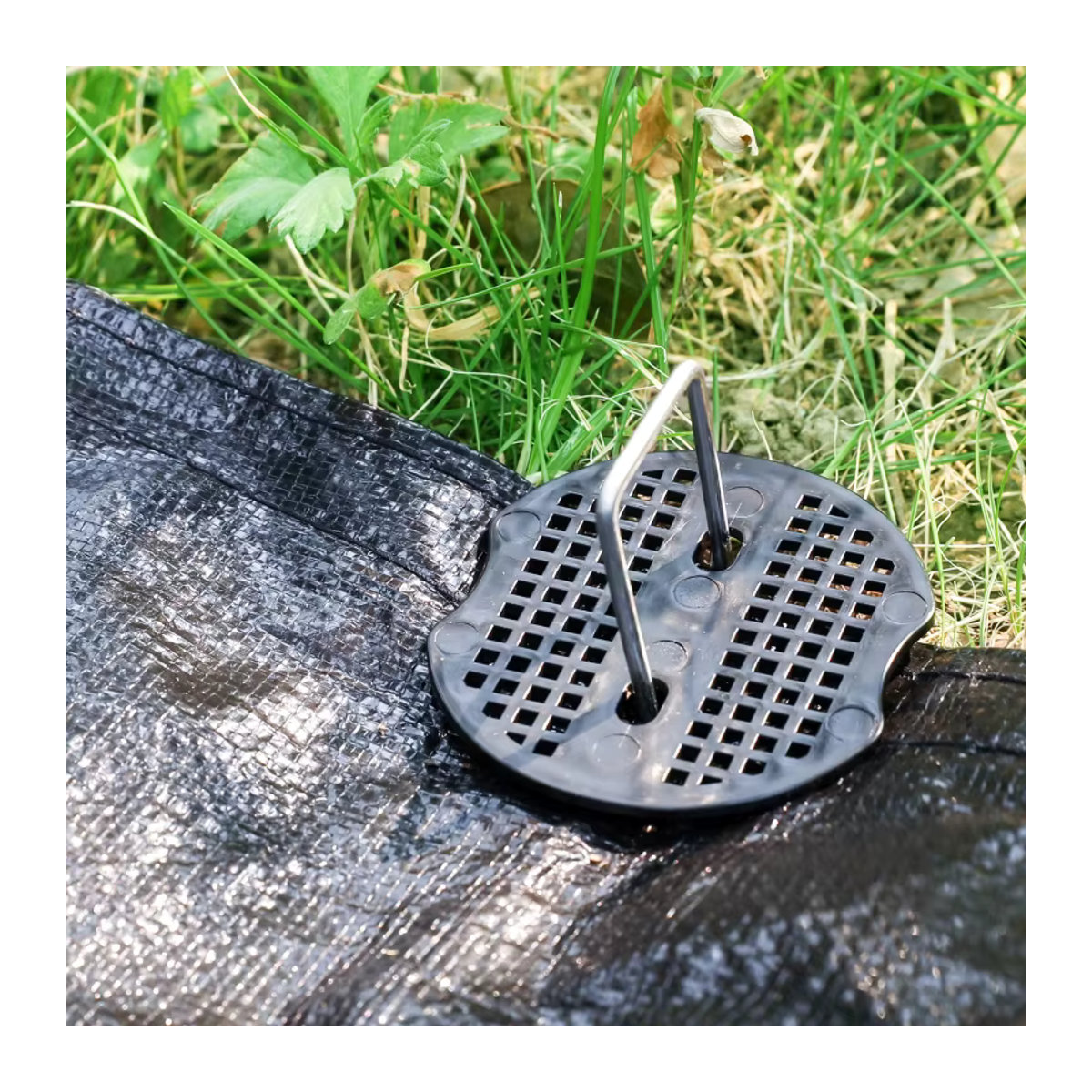 U-förmige Bodenheringe mit Puffer-Unterlegscheiben zur Sicherung von Unkrautvlies, Stoffnetzen und Landschaftsbau - Bild 2