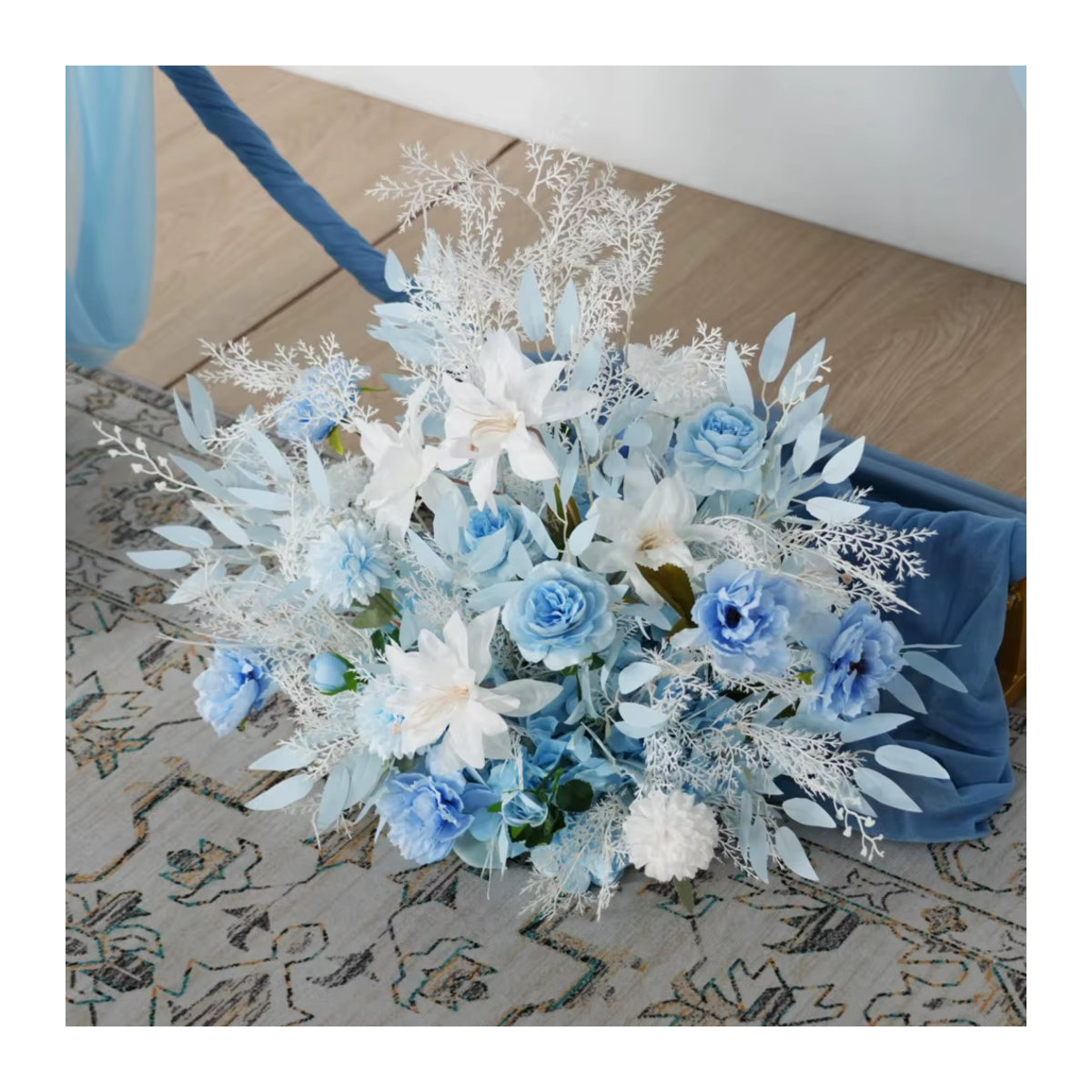 Uflower Künstliche Blumen Girlande mit blauen Rosen und Ahornblättern für Hochzeiten und Party-Dekorationen, H x B: 45 x 40 cm - Bild 4