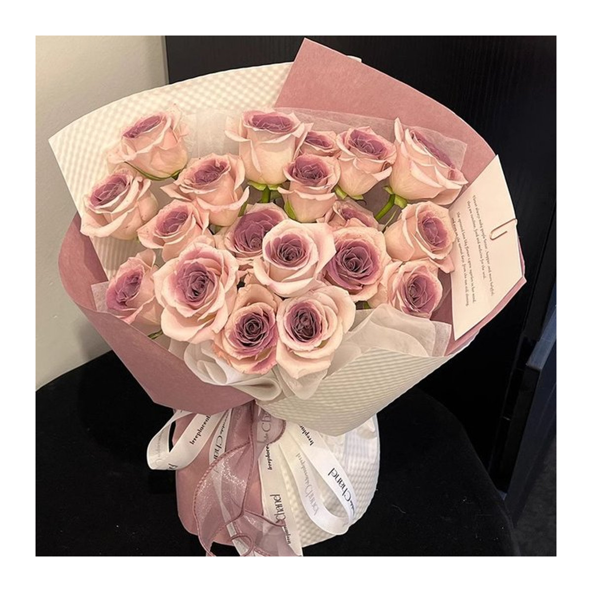 Umeko Sauce Blumenseife Rosenstrauß in Rosa als dekoratives Geschenk - Bild 1