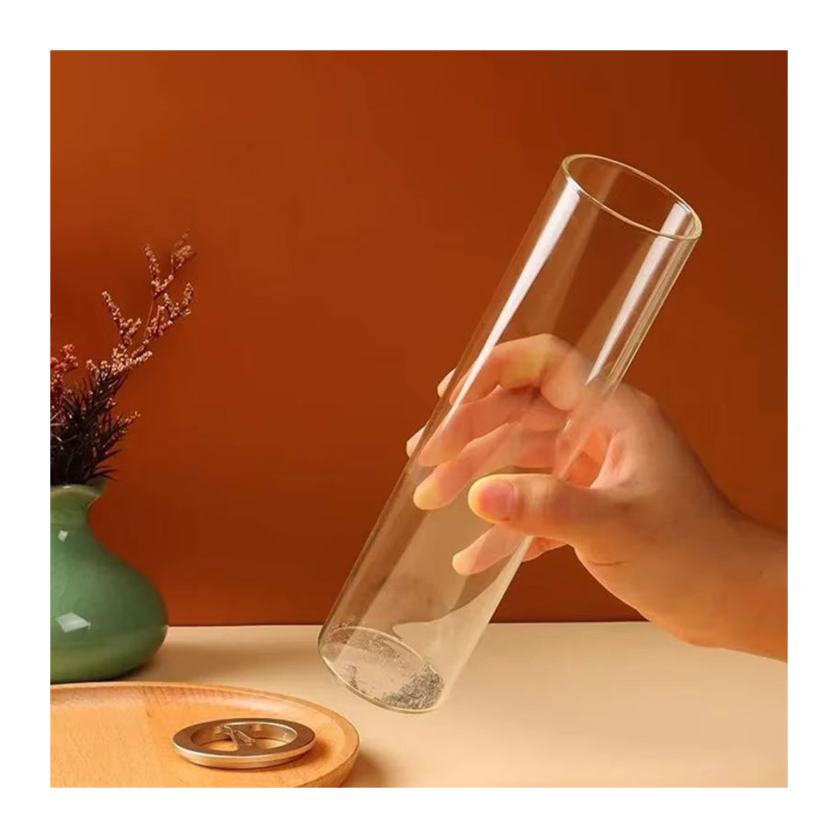 Umgedrehter Räucherstäbchenhalter mit Metallclip und transparenter Glasbasis als hängender Hängebrenner für Zen-Dekoration und Meditation - Bild 3