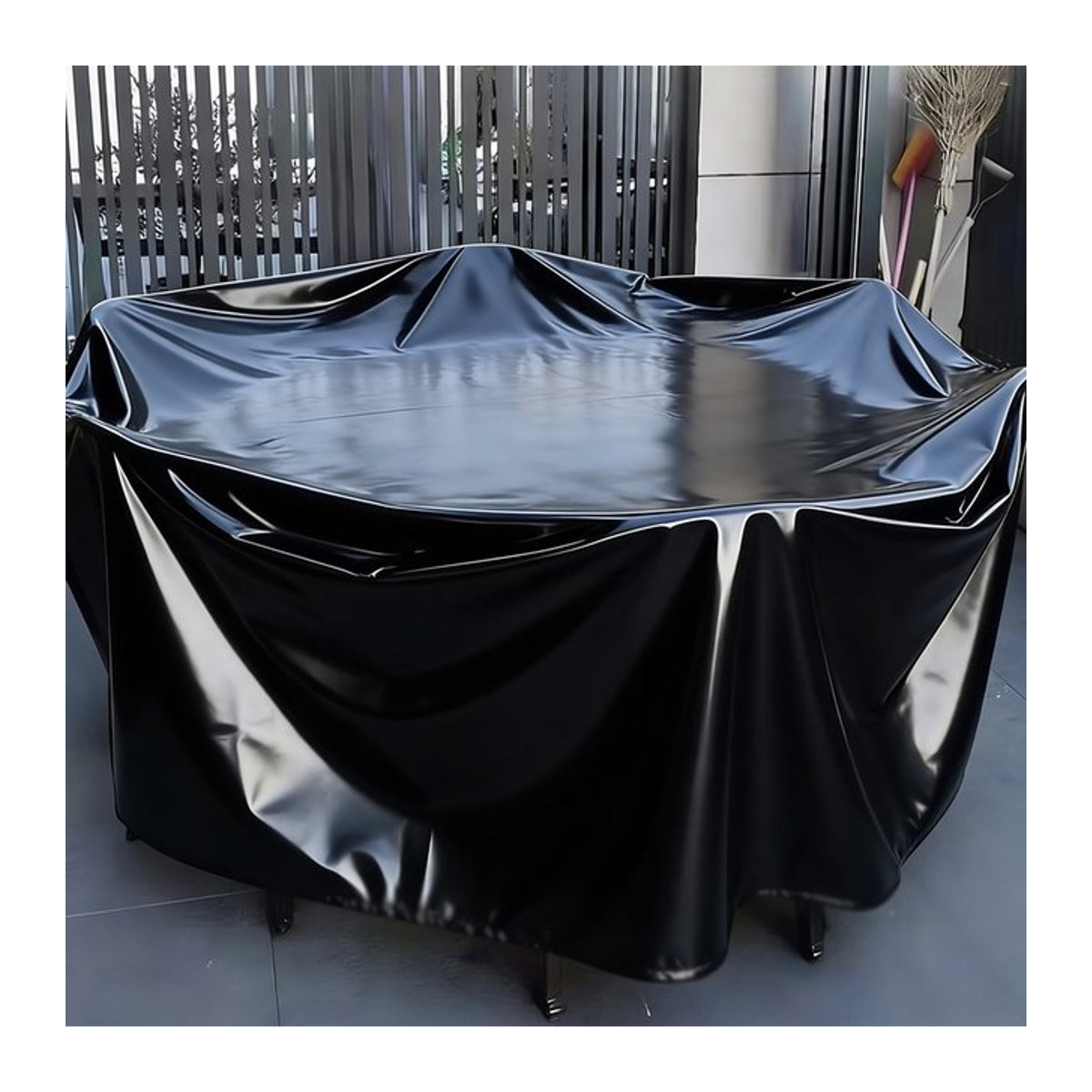 Universelle wasserdichte Schutzhülle aus PVC für Outdoor-Möbel in Schwarz - Bild 1