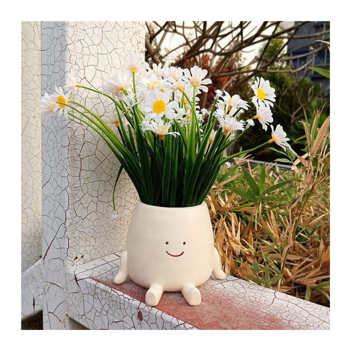 VAKIND Hängender Blumentopf mit lächelndem Gesicht aus Kunstharz in Weiß für Indoor und Outdoor - Bild 1