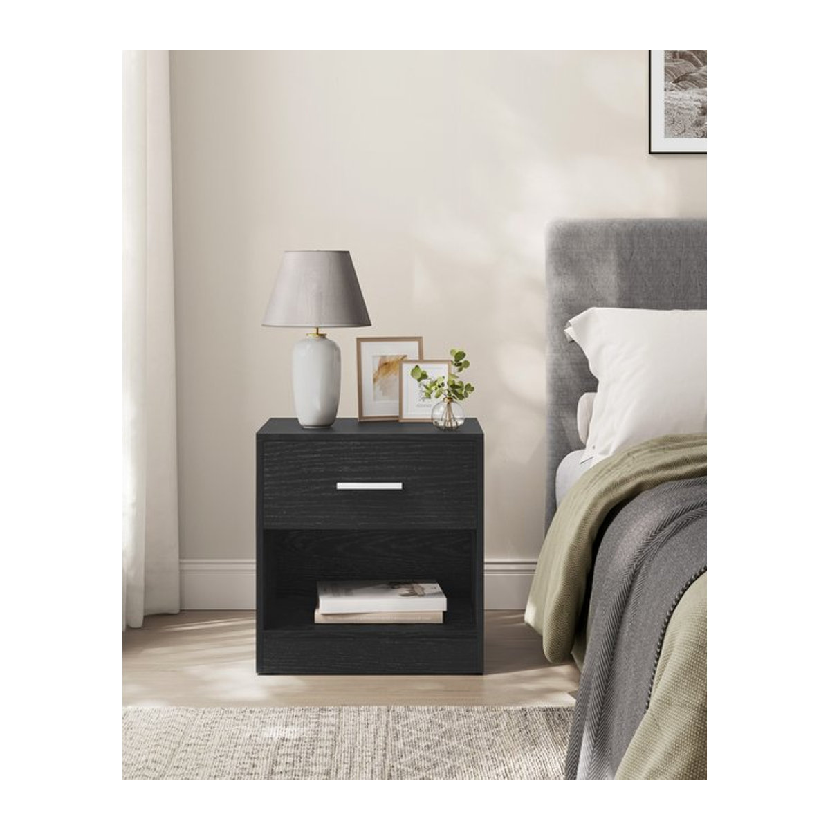 VASAGLE Nachttisch und Beistelltisch in Schwarz mit Schublade und offenem Fach im modernen Design - Bild 1